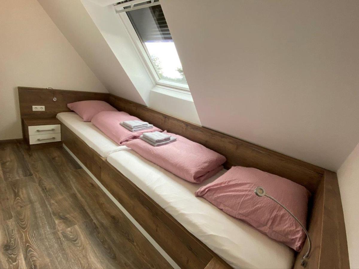 Ferienhaus Seestern Am Harkebruegger See Mit Sauna Und Kamin Barssel  المظهر الخارجي الصورة