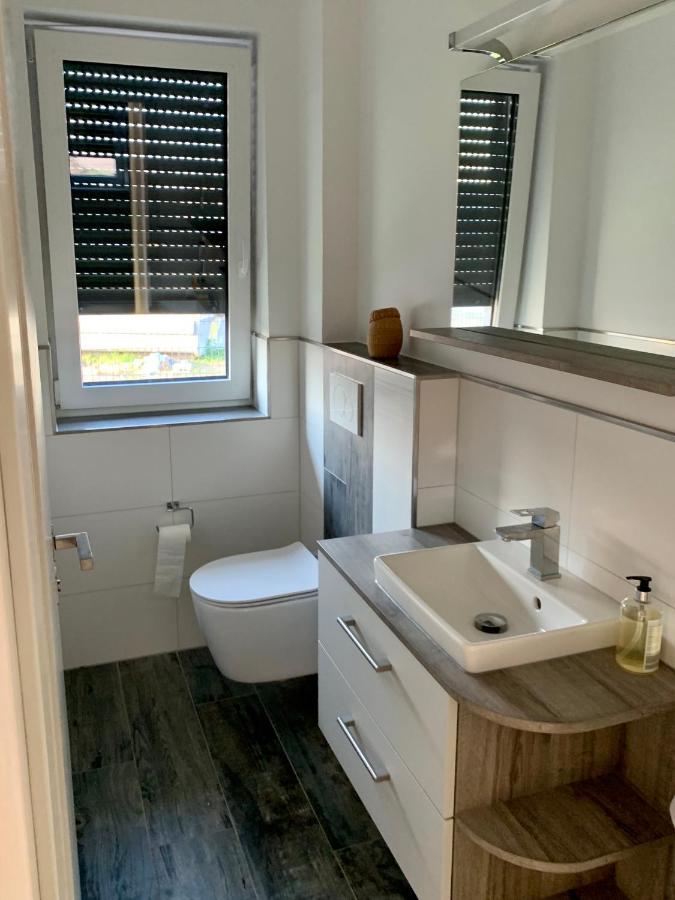 Ferienhaus Seestern Am Harkebruegger See Mit Sauna Und Kamin Barssel  المظهر الخارجي الصورة